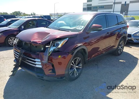 2019 Toyota Highlander Le z USA, uszkodzony, nr VIN 5TDZARFH4KS057887
